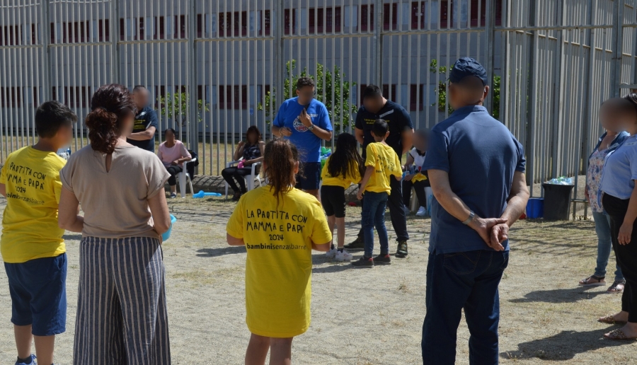 Una “Partita con mamma e papà” in carcere.  La Casa circondariale di Paola ha aderito all’iniziativa con la partecipazione attiva di volontari e operatori di associazioni del territorio. 