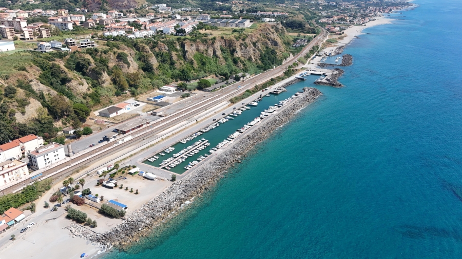 BELVEDERE MARITTIMO. RIFINANZIATO IL PORTO DI BELVEDERE MARITTIMO: DALLA SICUREZZA AL POTENZIAMENTO DELLA VIABILITÀ.  UN PROGETTO INFRASTRUTTURALE STRATEGICO PER LO SVILUPPO TURISTICO ED ECONOMICO