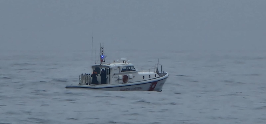 Cetraro: surfisti tedeschi recuperati in mare dalla Guardia Costiera.